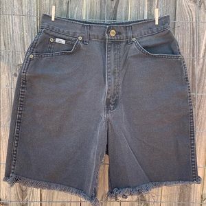 Chic cut-off denim shorts